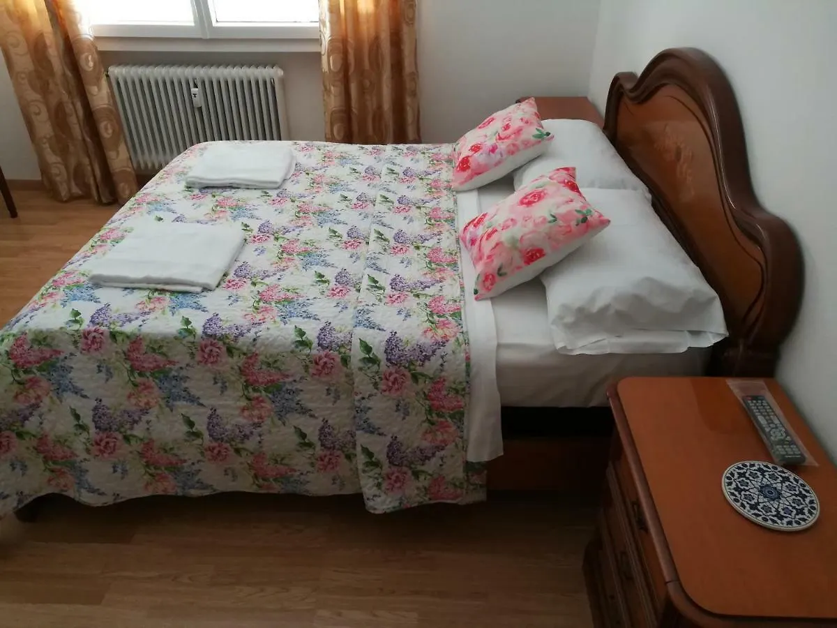 Venice Vacation House Marghera 2*,  Italia